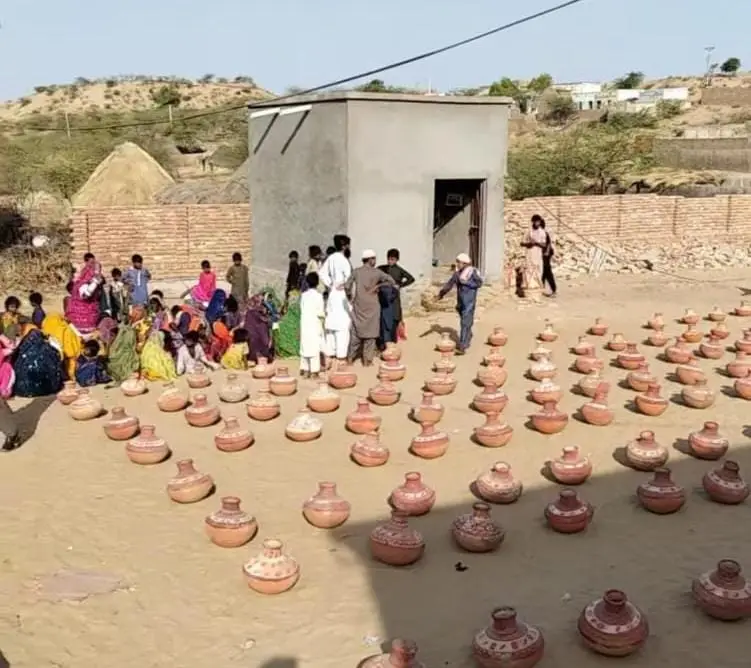 Clay Water Pots to help keep water cool in Pakistan